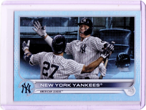 2022 Topps Series 1 - Rainbow Foil #121 New York Yankees